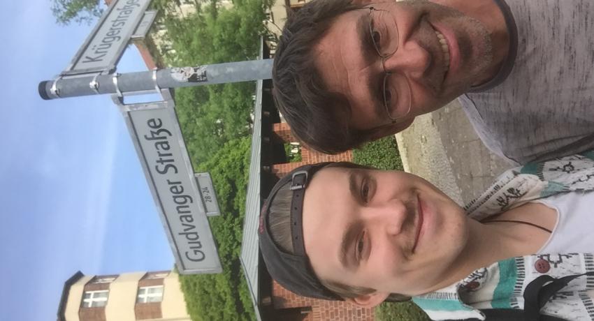 mit Sohn Jakob in Berlin